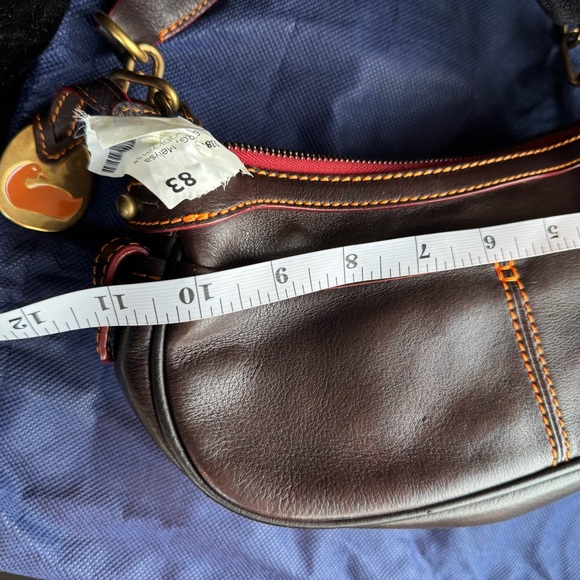 RARE Vintage Dooney & Bourke Brown Pebbled Leather Banana Shoulder Bag - Picture 13 of 15